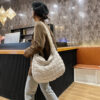 Fashion Women's Lattice Solid Color Cloud Shoulder Bag Female Casual Quilted Crossbody Bag Autumn Winter Large Capacity Handbags